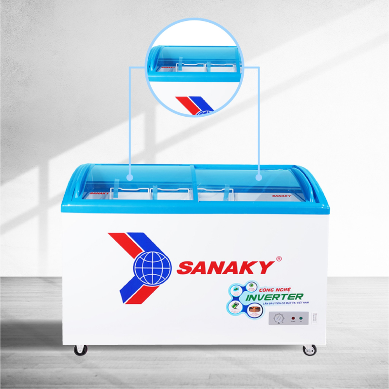 Kính của tủ đông Sanaky VH-3899K3