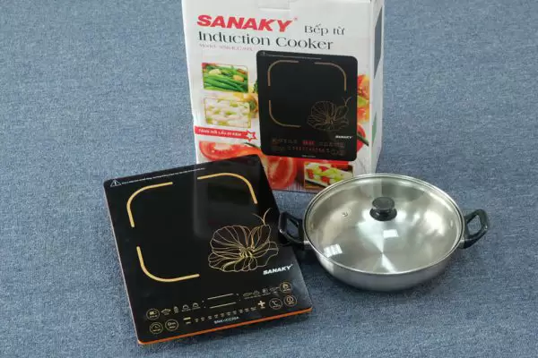 Bếp từ Sanaky mang đi du lịch